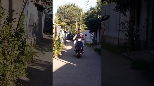 радостный #мопед #скутер #дорога #покатушки #первые смотреть онлайн