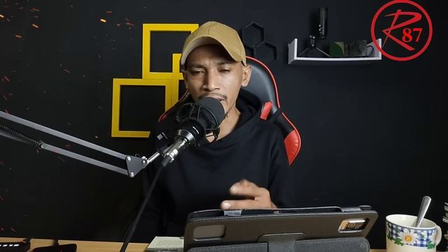HUJAN JARUM MISTERI DALAM RUMAH[MALAYSIA HORROR STORY] смотреть онлайн
