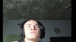 Даня жёстко орет в микрофон