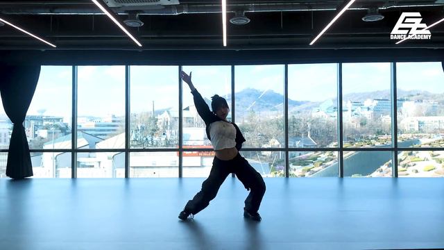 CHUNG HA 청하 - 'EENIE MEENIE (Feat. Hongjoong Of ATEEZ)' / KPOP DANCE COVER 방송댄스학원 이지댄스신촌점