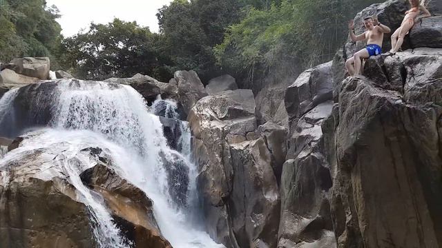 ПРЫЖОК НА 1500 000 смотреть онлайн