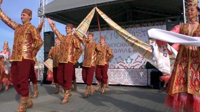 Татарский танец . Ансамбль танца Казань . Сегодня в Казани . смотреть онлайн