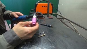 Сварка арнгоном / Зварювання аргоном. Як зібрати аргоновий пальник. Как собрать аргоновую горелку.