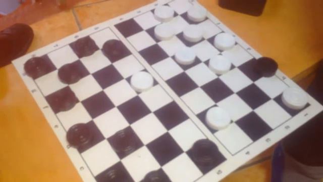 Вот как надо играть в ШАШКИ🔝👌 смотреть онлайн