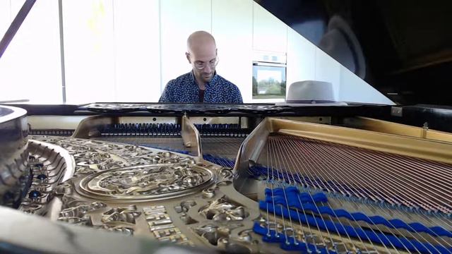 #100 of 10.000 Blüthner Grand Piano Pieces смотреть онлайн