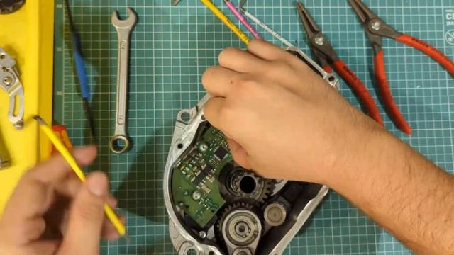 Disassembly of Bosch Gen 2 Ebike Motor (Active Line and Performance Line) смотреть онлайн