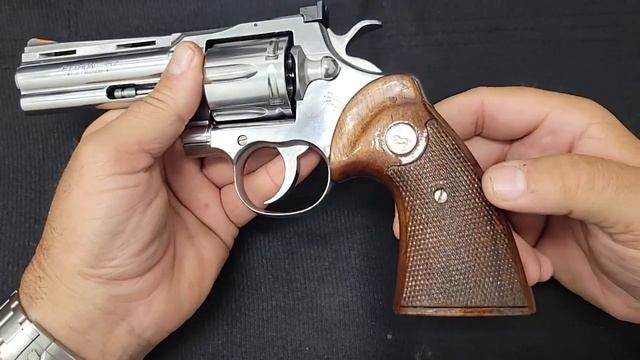 Colt Python grips restore complete!! Should I ruin my new Python? смотреть онлайн