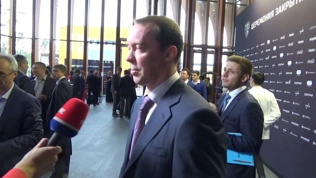 Сергей Мозякин вспотел от вопросов блондинки с Матч ТВ смотреть онлайн