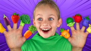 Семья пальчиков изучает овощи! Майя и Маша | Детские песни | Детские истории