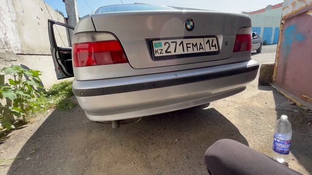 Покрасили кисточкой BMW в идеал смотреть онлайн