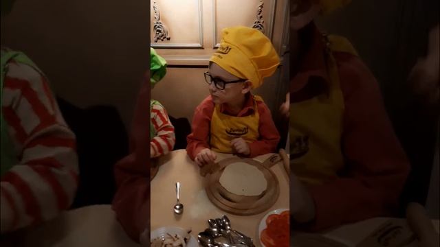 Мастер класс по изготовлению пиццы!!! смотреть онлайн