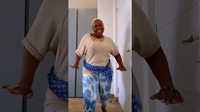 The Best ever Kanda Bongo Man Monie Dance смотреть онлайн