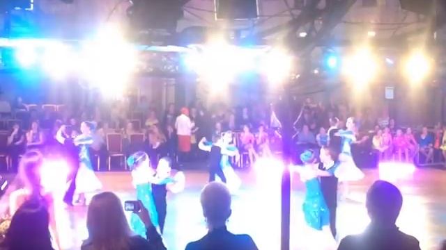 Танцоры ансамбля бального танца «Дуэт» стали чемпионами Европы смотреть онлайн