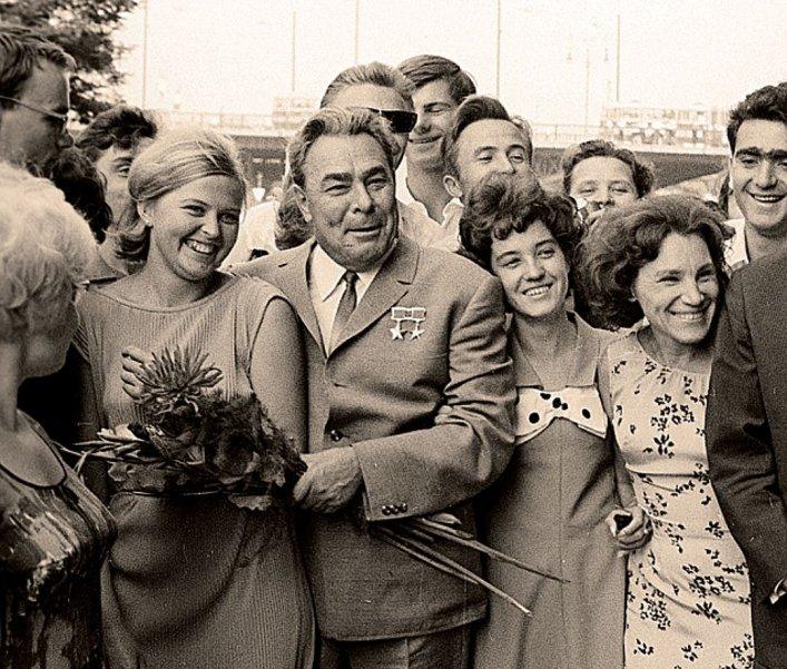 Украинский фронт. Брежнев Л.И. Разумные шаги. Канал Винигрет. смотреть онлайн