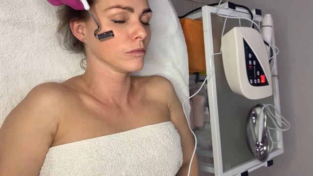 Процедура гальванизация на аппарате MC1M (гальваника+дарсонваль) смотреть онлайн