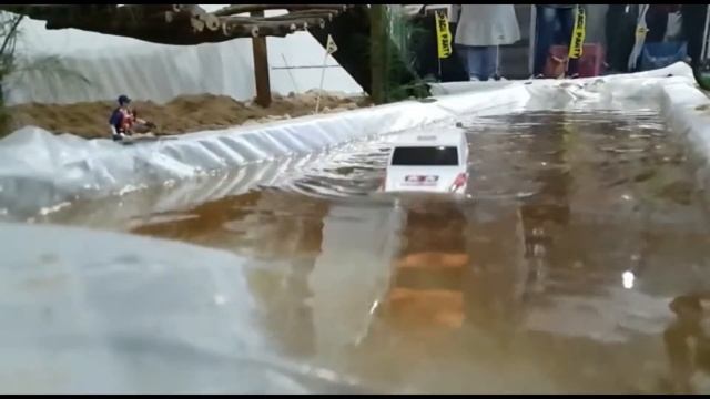 Tamiya 19013 Toyota Land Cruiser Paris Dakar смотреть онлайн