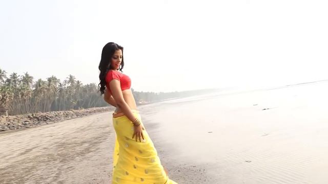 Saree Somudro || শাড়ি সমুদ্র || Bong Beauty In Saree || Model Photoshoot In Beach_2