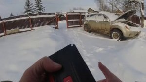 Заводим машину в сильный мороз с помощью бустера с Али