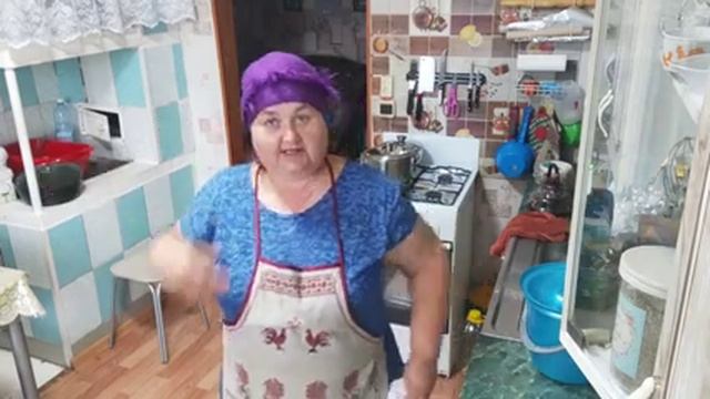 Что-то МНОГО вопросов ? Откуда КОРОВА ...Урожай картошки ? Деревня смотреть онлайн