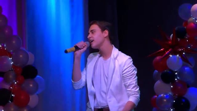 "Как упоительны в России вечера" - Кирилл Ронин смотреть онлайн