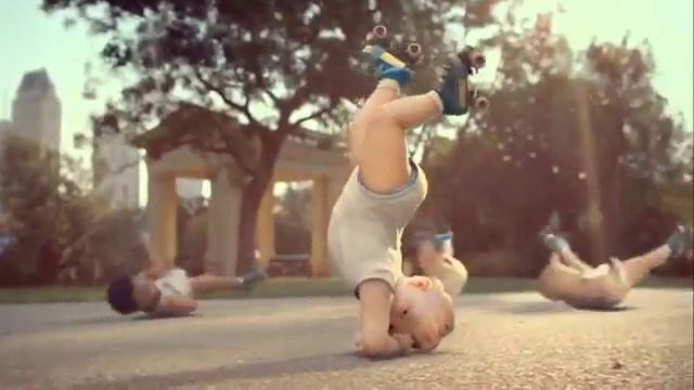 Ролик попавший в книгу рекордов Гиннеса (вода Evian)