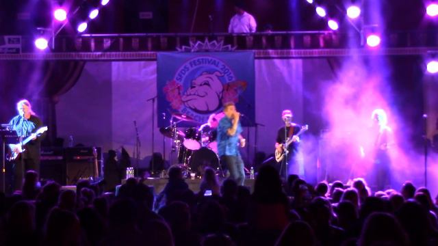 Tommy Chooch With Mark McGrath Every Morning смотреть онлайн