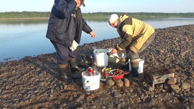 МЕГАРЫБАЛКА # 4 \ БЕЛЫЕ НОЧИ \ ШАШЛЫК НА КАМНЯХ \ РАЙСКОЕ УТРО \ РЫБАЛКА ПОЛНЫМ ХОДОМ смотреть онлайн