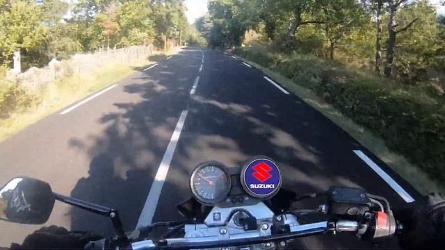 Balade de Lourmarin a Apt en Bandit 650 Partie 2 смотреть онлайн