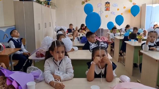 1ое сентября 2022г. г. Караганда. Гимназия#3. Усембаева Дана, Крушков Гордей, Крушкова Натали смотреть онлайн