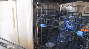 Подключение посудомойки Gorenje  и установка столешницы  с заходом под плитку (без плинтуса)