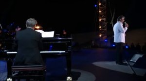 Andrea Bocelli in Tuscany 2007 with...???