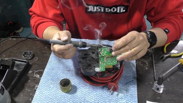Ремонт платы и замена мотора пылесоса BOSCH смотреть онлайн