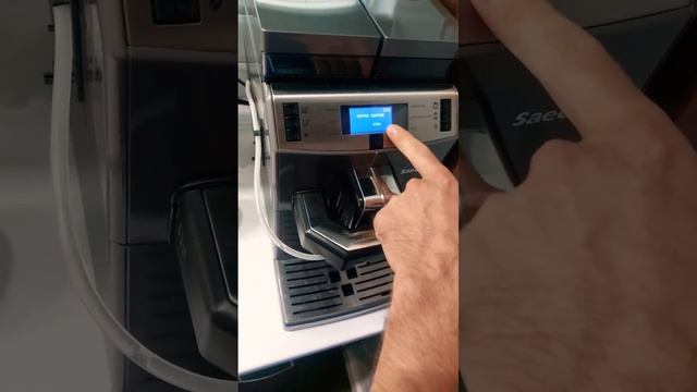 Декальцинация чистим кофемашину Saeco Lirika #saeco #coffee смотреть онлайн