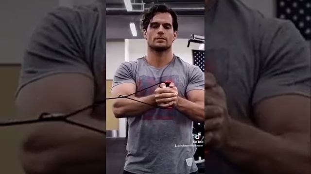 Генри Кавилл