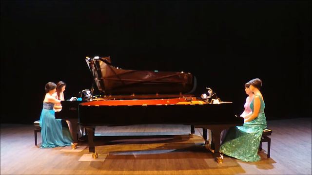 Joe Hisaishi: Merry-Go-Round of Life (2 pianos 8 hands) - Malaysian Piano Quartet смотреть онлайн