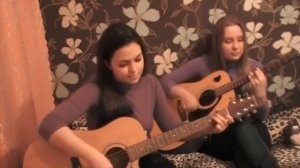 Девушки поют под гитару "Только мой"