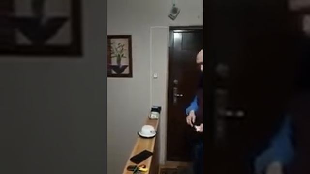 Вот так, жены должны встречать мужей, во время Короновируса. смотреть онлайн