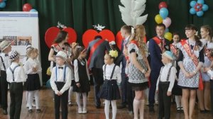 "Лучше всех" на Последнем звонке. Выступление первоклассников