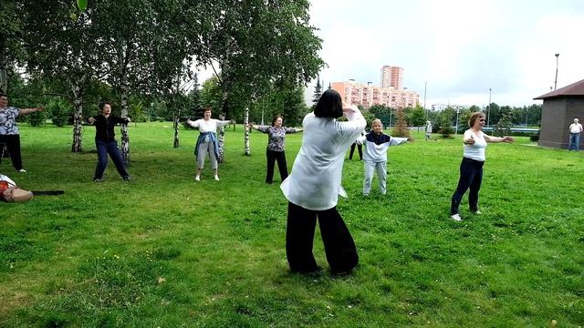 Восточная гимнастика на свежем воздухе с 