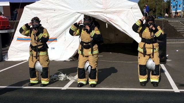 Девушки вяжут спасательные узлы смотреть онлайн