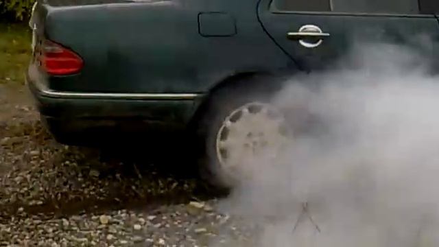 Mercedes Benz E280 смотреть онлайн