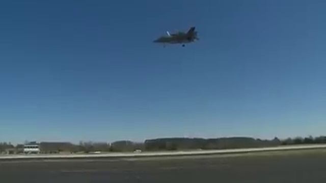 Lockheed Martin F-35 Takeoff, Hover, Vertical Landing STOL смотреть онлайн