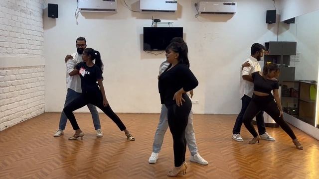 Bachata Sensual Choreography | The Dance Fever | Rishabh & Pooja смотреть онлайн