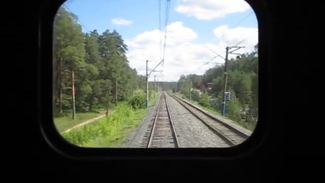 Двухвагонный ЭД4М, вид из тамбура смотреть онлайн