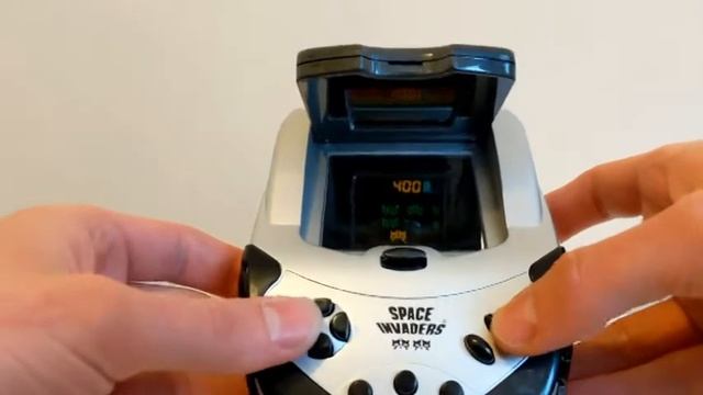 'Next' Branded Space Invaders LCD Game Find смотреть онлайн