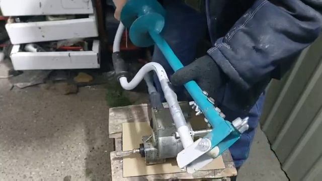 Это может сделать любой рыбак/ Самый простой редуктор для ледобура смотреть онлайн