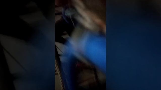 Турник в подъезде??????? смотреть онлайн