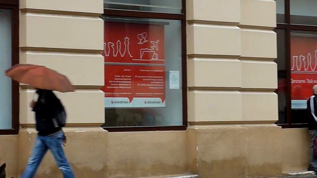 Львов возле музыканта.MTS смотреть онлайн