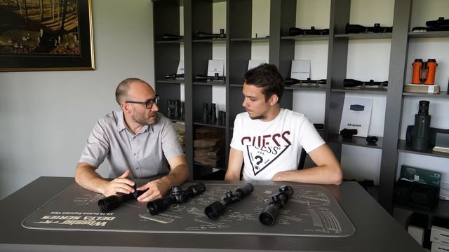 Fixed parallax VS adjustable parallax | Optics Trade Debates смотреть онлайн
