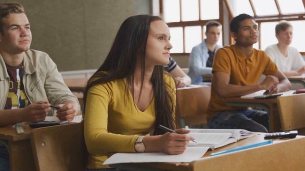 Альтернативная школа в Германии Burgberg Gymnasium Private School / Среднее образование в Германии